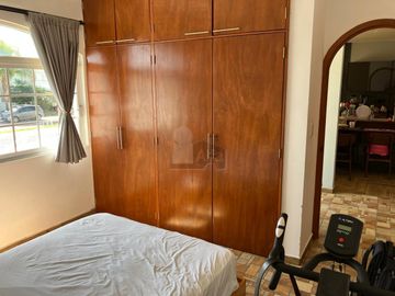 Casa en venta con estílo único en Cumbres del Lago, Juriquilla. Habtación en PB.