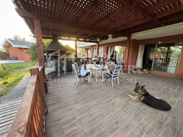 Casa en Venta en Casa 5D-3B en Parcela de 5.000 m2 + Piscina