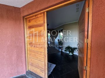 Casa en Venta en Casa 5D-3B en Parcela de 5.000 m2 + Piscina