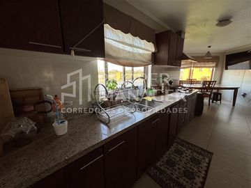Casa en Venta en Casa 5D-3B en Parcela de 5.000 m2 + Piscina