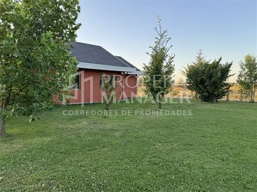 Casa en Venta en Casa 5D-3B en Parcela de 5.000 m2 + Piscina