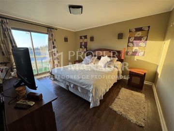 Casa en Venta en Casa 5D-3B en Parcela de 5.000 m2 + Piscina