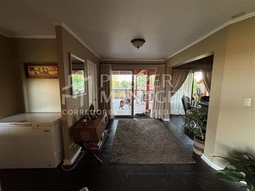 Casa en Venta en Casa 5D-3B en Parcela de 5.000 m2 + Piscina