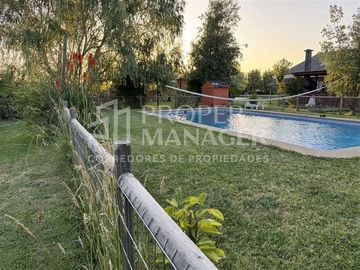 Casa en Venta en Casa 5D-3B en Parcela de 5.000 m2 + Piscina