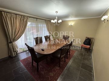 Casa en Venta en Casa 5D-3B en Parcela de 5.000 m2 + Piscina