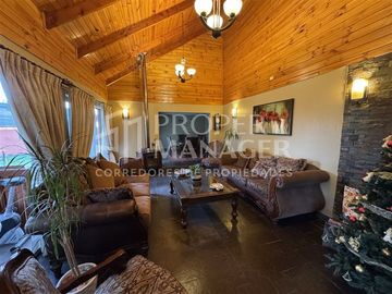 Casa en Venta en Casa 5D-3B en Parcela de 5.000 m2 + Piscina