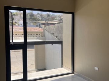 Casa recién Remodelada en venta, Marquez de León,  3km de plaza sendero