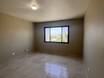 Casa recién Remodelada en venta, Marquez de León,  3km de plaza sendero