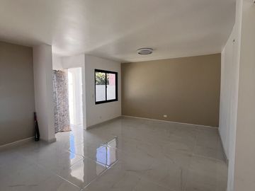 Casa recién Remodelada en venta, Marquez de León,  3km de plaza sendero