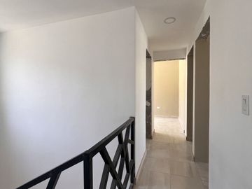 Casa recién Remodelada en venta, Marquez de León,  3km de plaza sendero