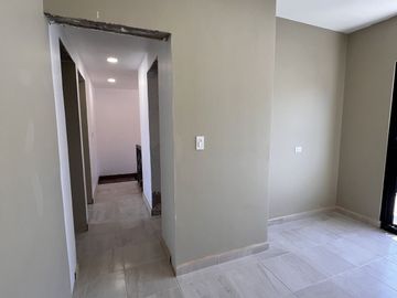 Casa recién Remodelada en venta, Marquez de León,  3km de plaza sendero