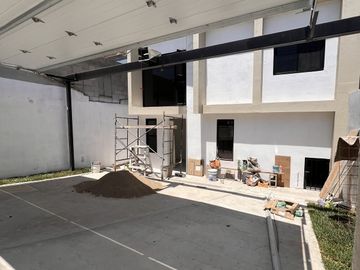 Casa recién Remodelada en venta, Marquez de León,  3km de plaza sendero