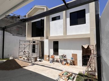 Casa recién Remodelada en venta, Marquez de León,  3km de plaza sendero