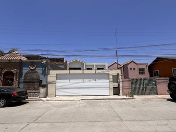 Casa recién Remodelada en venta, Marquez de León,  3km de plaza sendero