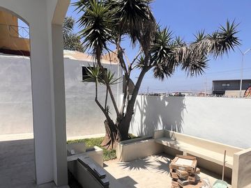 Casa recién Remodelada en venta, Marquez de León,  3km de plaza sendero