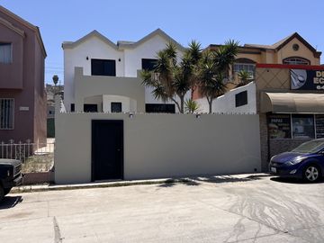 Casa recién Remodelada en venta, Marquez de León,  3km de plaza sendero