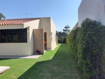 CASA EN VENTA  EN FRACCIONAMIENTO  REAL  DE ALFONSINA