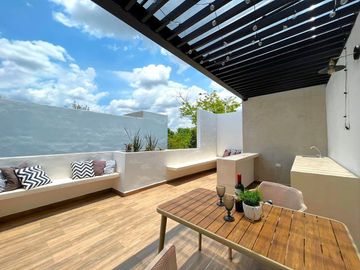 CASA  EN VENTA EN CHOLUL CON ALBERCA EN MÉRIDA YUCATÁN