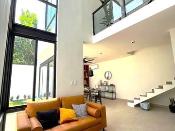 CASA  EN VENTA EN CHOLUL CON ALBERCA EN MÉRIDA YUCATÁN