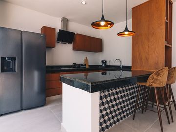 CASA  EN VENTA EN CHOLUL CON ALBERCA EN MÉRIDA YUCATÁN