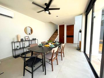 CASA  EN VENTA EN CHOLUL CON ALBERCA EN MÉRIDA YUCATÁN