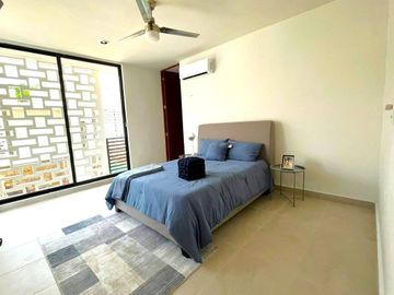 CASA  EN VENTA EN CHOLUL CON ALBERCA EN MÉRIDA YUCATÁN