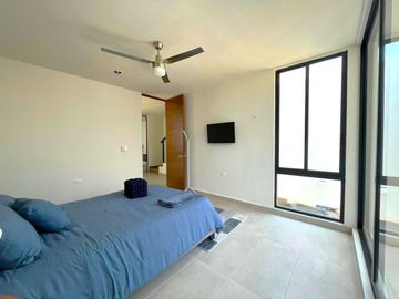 CASA  EN VENTA EN CHOLUL CON ALBERCA EN MÉRIDA YUCATÁN
