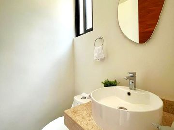 CASA  EN VENTA EN CHOLUL CON ALBERCA EN MÉRIDA YUCATÁN