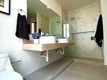 CASA  EN VENTA EN CHOLUL CON ALBERCA EN MÉRIDA YUCATÁN