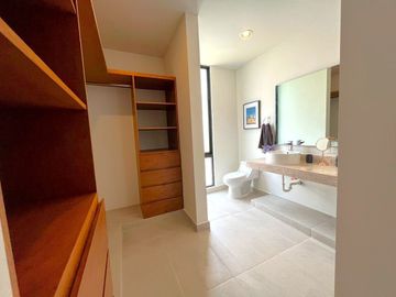 CASA  EN VENTA EN CHOLUL CON ALBERCA EN MÉRIDA YUCATÁN