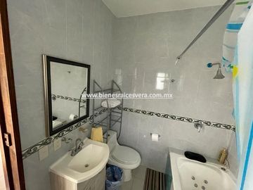 CASA EN VENTA EN TEQUISQUIAPAN FRACC. REAL DEL CIERVO CYANNA