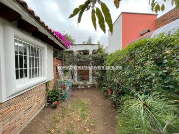 CASA EN VENTA EN TEQUISQUIAPAN FRACC. REAL DEL CIERVO CYANNA
