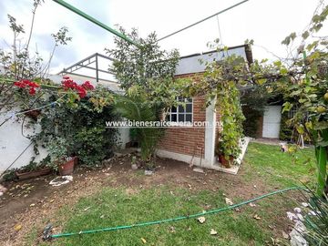 CASA EN VENTA EN TEQUISQUIAPAN FRACC. REAL DEL CIERVO CYANNA