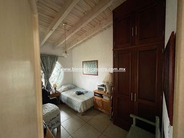 CASA EN VENTA EN TEQUISQUIAPAN FRACC. REAL DEL CIERVO CYANNA