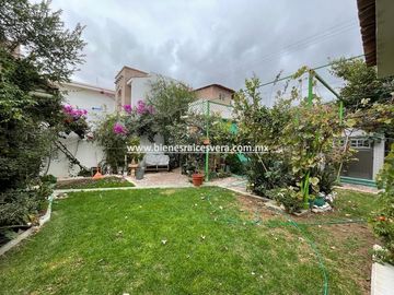 CASA EN VENTA EN TEQUISQUIAPAN FRACC. REAL DEL CIERVO CYANNA
