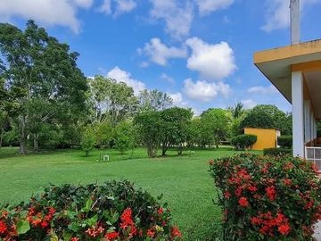 QUINTA CAMPESTRE EN VENTA. AMPLIOS JARDINES. KOBÉN, CAMPECHE.