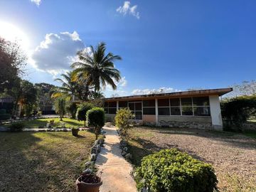 QUINTA CAMPESTRE EN VENTA. AMPLIOS JARDINES. KOBÉN, CAMPECHE.
