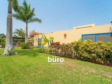 BELLA CASA DE CAMPO EN VENTA AMOBLADA EN CONDOMINIO CON PISCINA EN QUILMANA