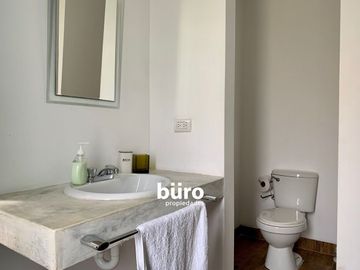 BELLA CASA DE CAMPO EN VENTA AMOBLADA EN CONDOMINIO CON PISCINA EN QUILMANA