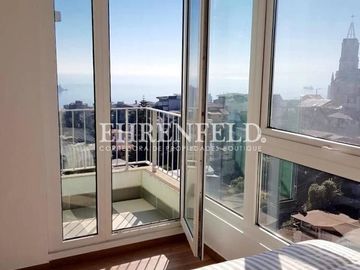 Cerro Yungay, Valparaíso. Loft con vista panorámica.