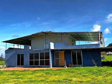 ESPECTACULAR PREDIO AGRÍCOLA CON CASA EN LOS ÁNGELES.