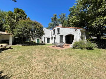 Casa en Funes