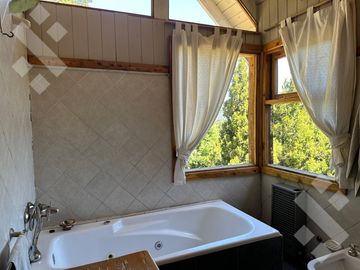 VENTA CASA CON HERMOSA VISTA, SAN MARTÍN DE LOS ANDES