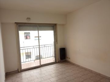 Venta de Departamento Monoambiente en Ramos Mejia C/Balcón Exc. Ubicación