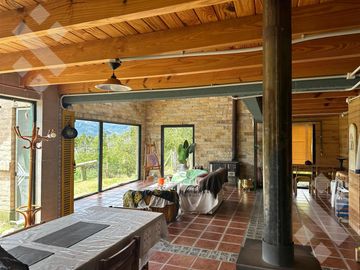 VENTA CASA CON VISTA AL LAGO, MELIQUINA