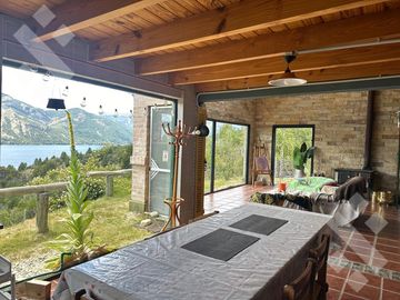 VENTA CASA CON VISTA AL LAGO, MELIQUINA