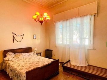 Casa en venta - 3 Dormitorios 2 Baños - Cochera - 452Mts2 - General Belgrano
