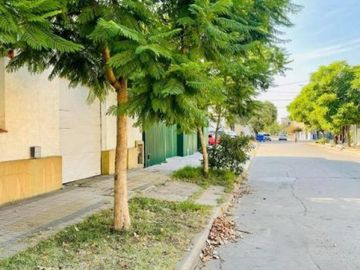 Casa en venta - 3 Dormitorios 2 Baños - Cochera - 452Mts2 - General Belgrano