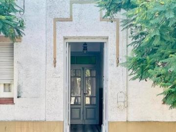 Casa en venta - 3 Dormitorios 2 Baños - Cochera - 452Mts2 - General Belgrano