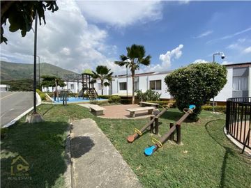 CASA EN VENTA CHIPICHAPE CONDOMINIO 116M2 🛌3 🚽3 🚘2 PAR CALI NORTE